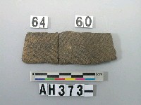 藏品(灰黑色細砂陶片)的圖片